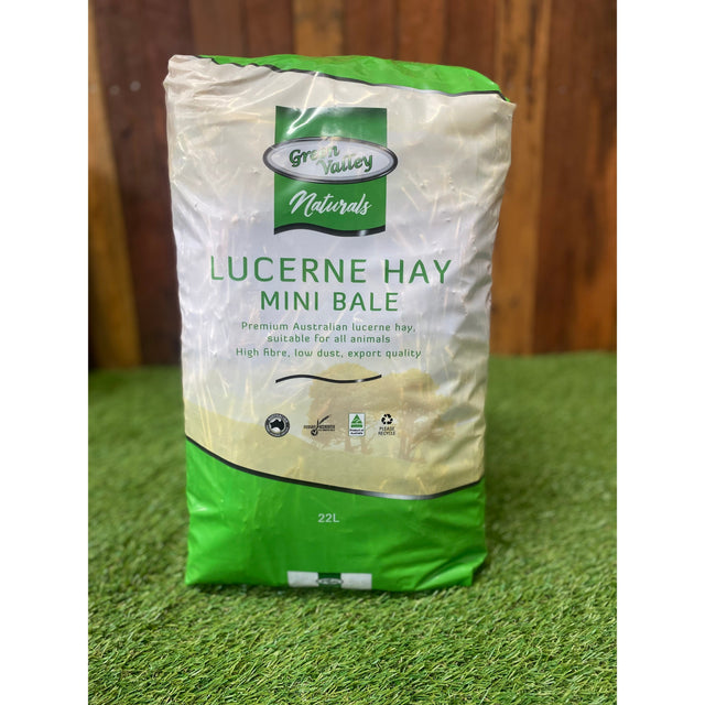 Green Valley Naturals Lucerne Bale 22L